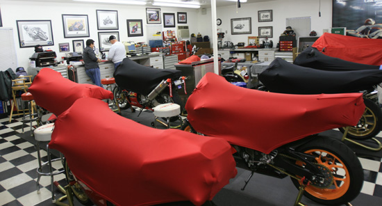 Geza Motorcycle Covers Garage